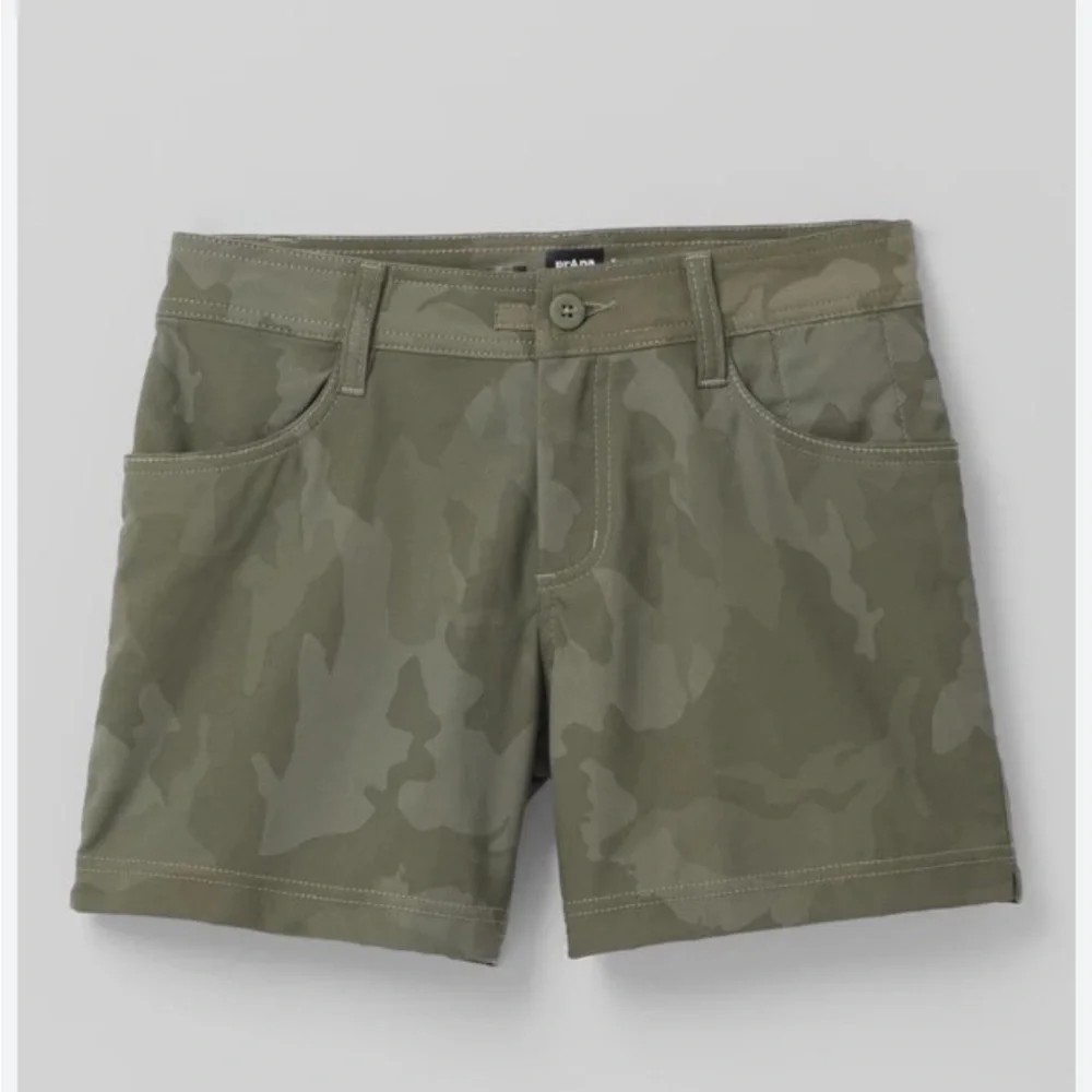 PRANA HALLE SHORT II Green Camo Size 2